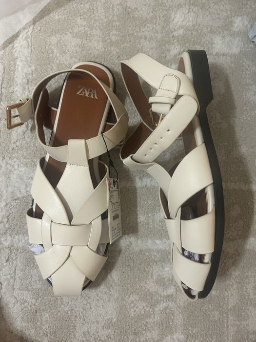 Босоножки под ZARA