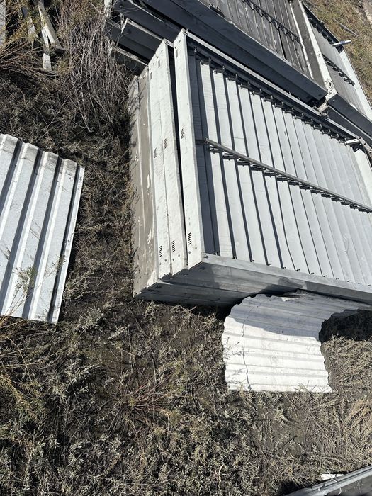 Продаются металлические жалюзи