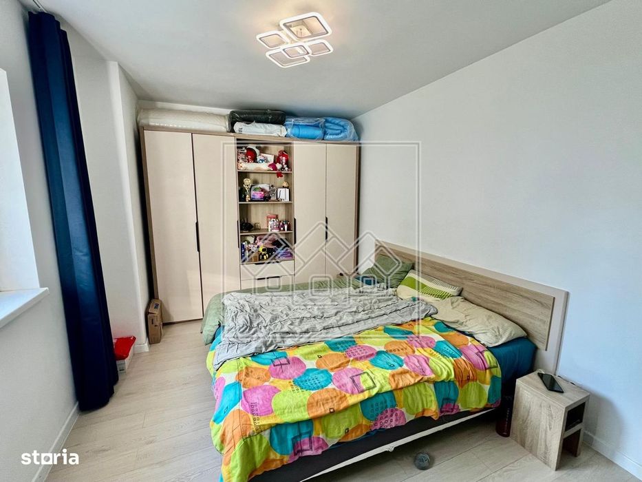 Apartament de vanzare - 3 camere, balcon, parcare - Kogalniceanu — fotografia 3