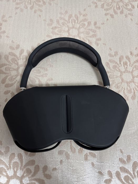 продам Airpods Max