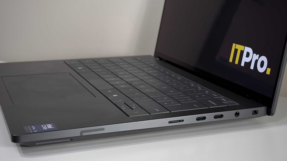 Laptop Dell Pro Max 14 Premium (Precision) FHD+ Intel Ultra 9 285H 64GB Ram Nvidia RTX Pro 2000 8GB 1TB SSD Firma Factura_TVA Garantie AlienStore