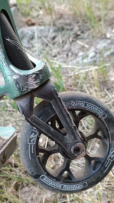 Продам трюковой самокат Blunt Prodigy S9 Street