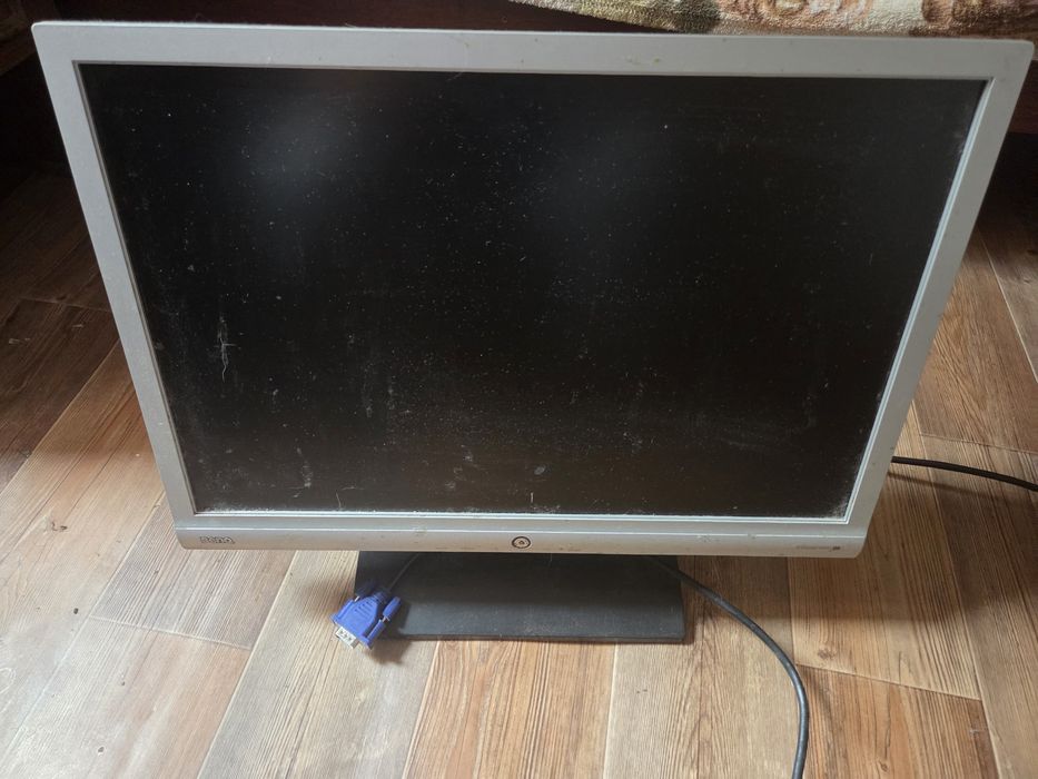 Продам монитор Benq