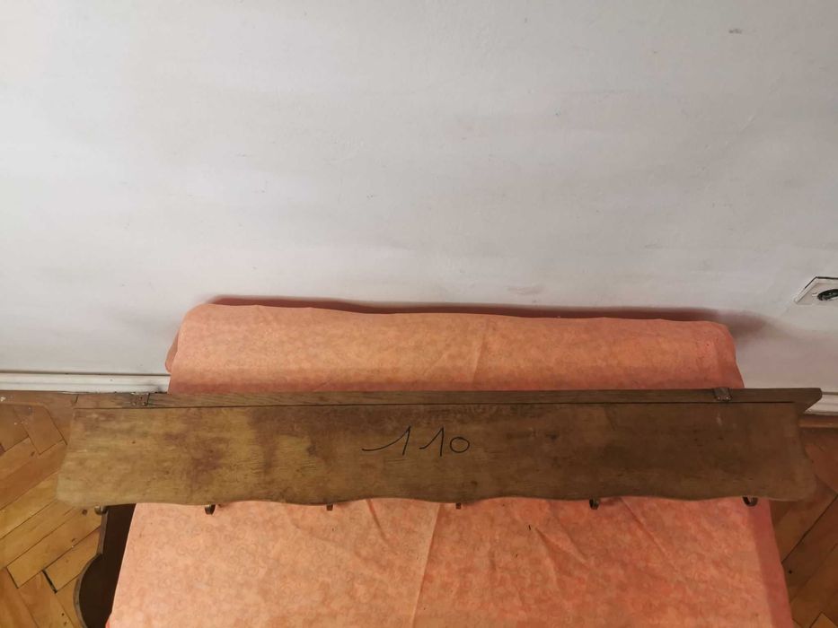 Cuier de perete din lemn