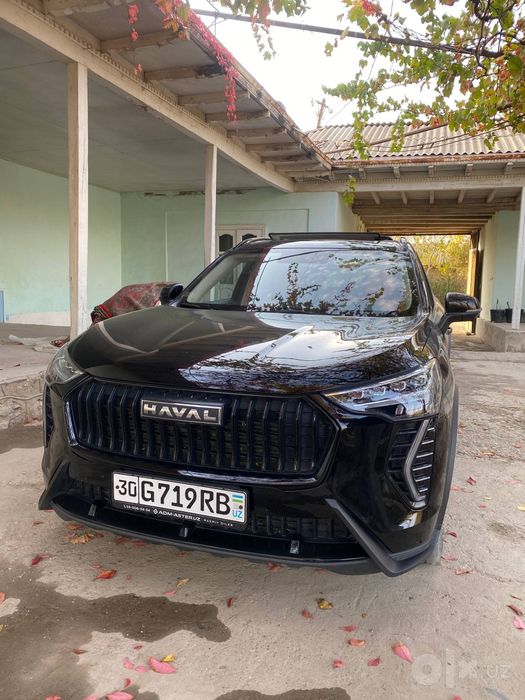 Haval Jolion sotiladi. Rangi qora. Yurgan masofasi 57 000 km. Saloni c
