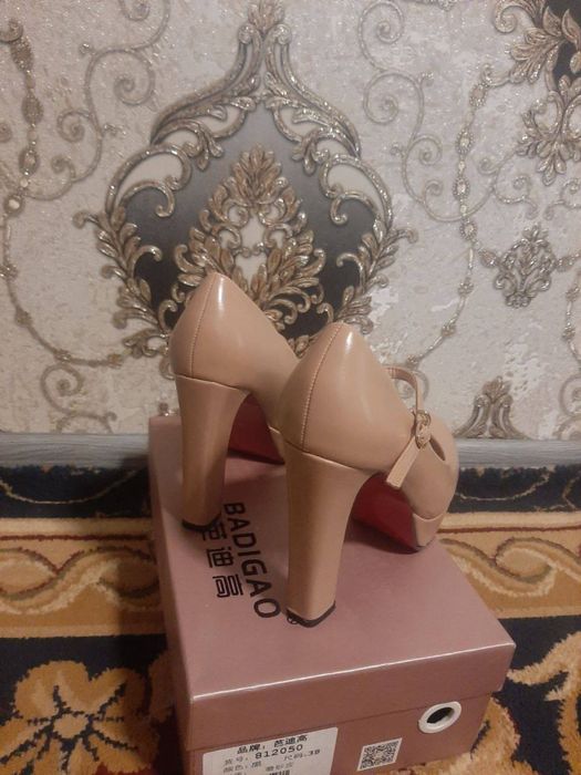 Oyoq kiyim 36 kafolati bilan