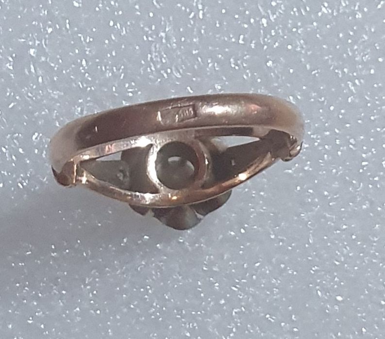 Кольцо    розочка.