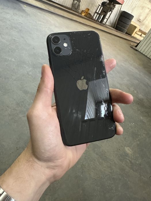 Iphone 11 64gb и redmi not 9 pro 128gb