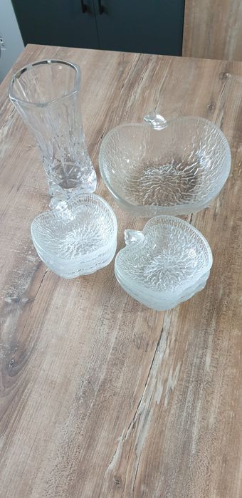 Сервиз от купички ябълка