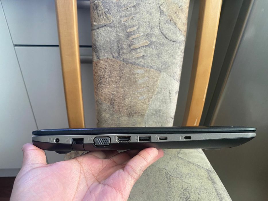 ASUS intel core i7/Nvidia GeForce 940MX/Windows 10/SSD/Type-C