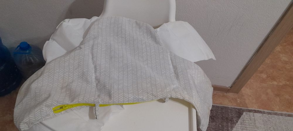 Наспинник Икея, на стульчика для кормления