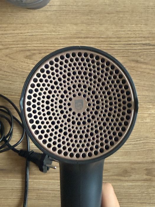 Професионален Сешоар Philips - ЧИСТО НОВ + ГАРАНЦИЯ