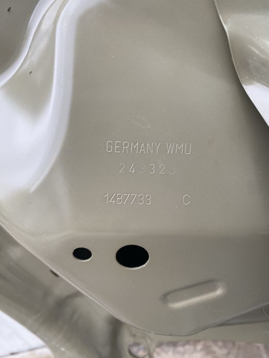 Оригинален панел Tesla Y