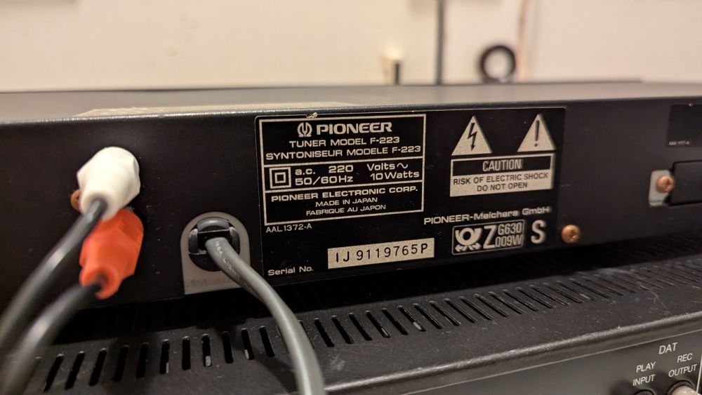 Tuner Pioneer F-223