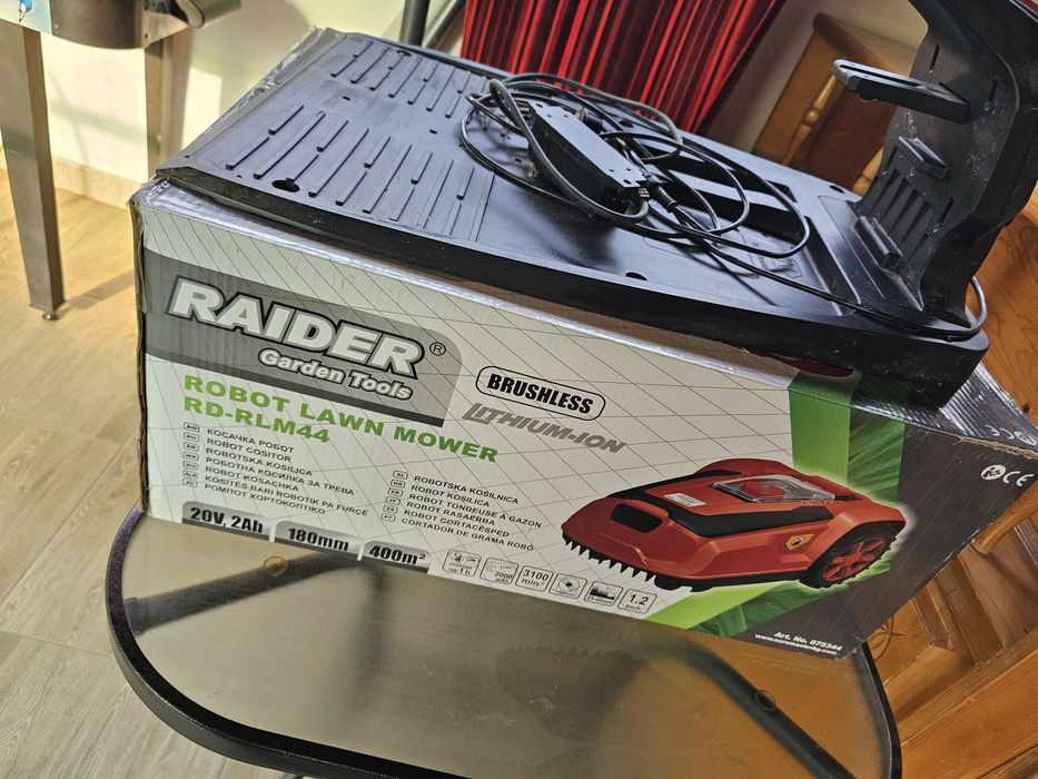 Акумулаторна косачка робот Raider RD-RLM45
