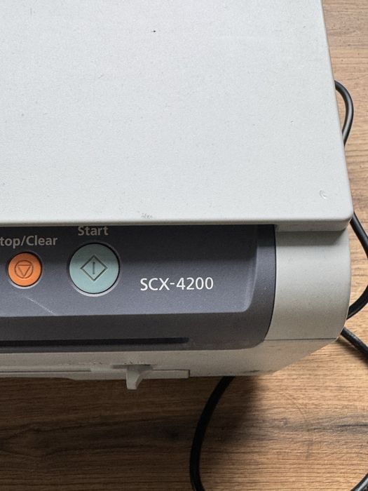 Принтер с скенер Samsung scx-4200