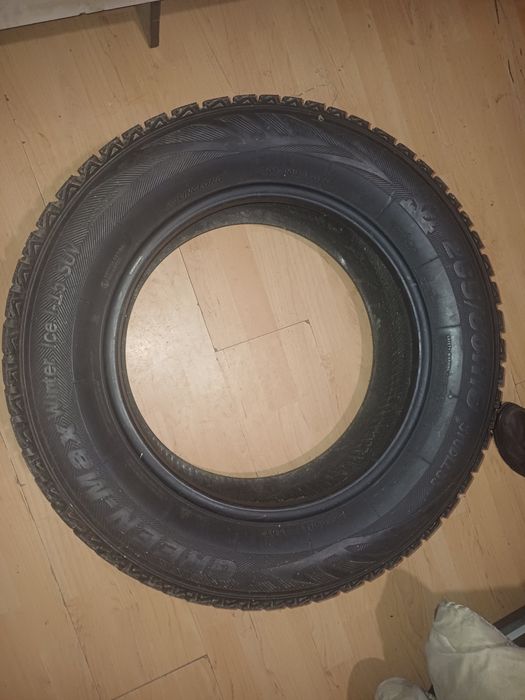 Продам 4 колеса зимнии