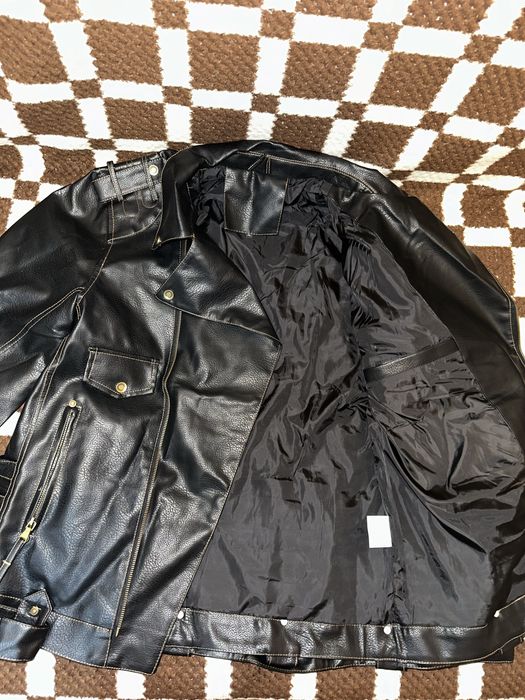 Продам куртку новую