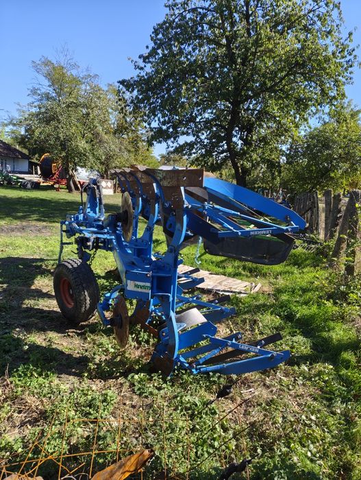 Vând plug lemken europal 8