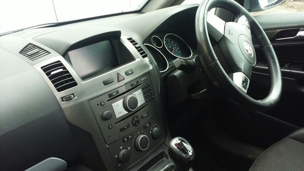 20 броя Opel Zafira на части