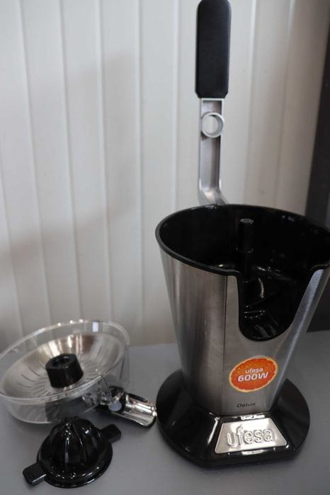 Ufesa EX4950 Сокоизстисквачка,преса за цитруси 600W, с ЛИПСА