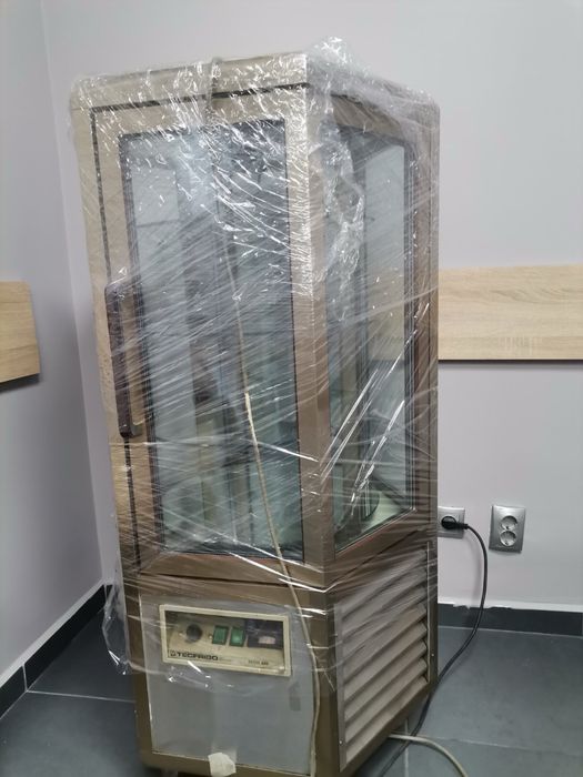 Продавам хладилна витрина Tecfrigo MIDI 160