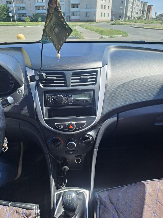 Продам Хендай акцент 2014 г/в