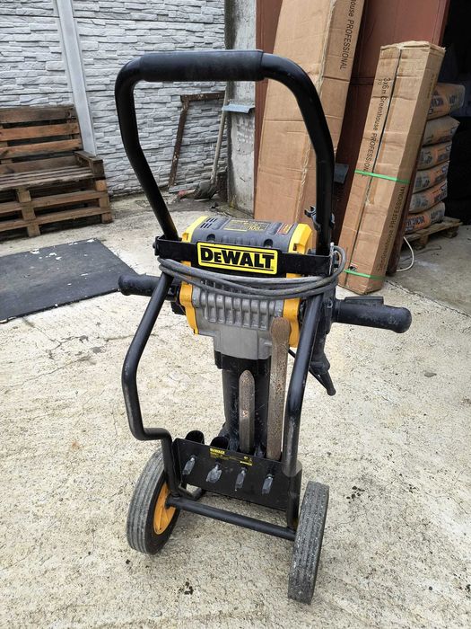 Inchiriez Placa Compactoare