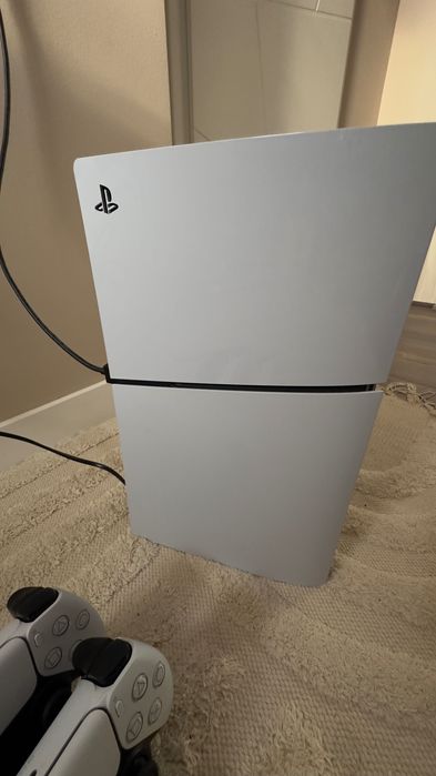 PlayStation V не различим от нов!