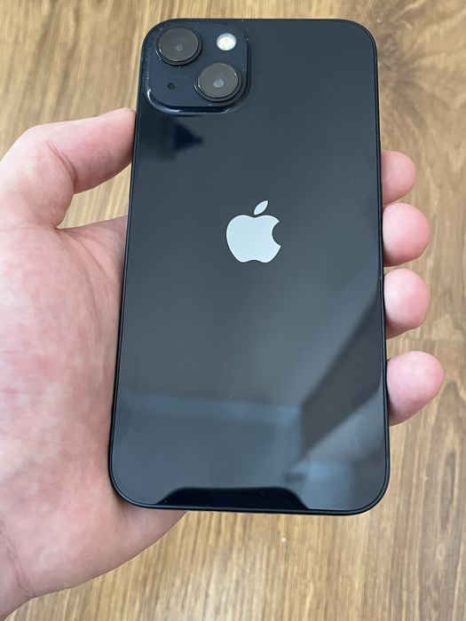iPhone 13 в хорошем состоянии