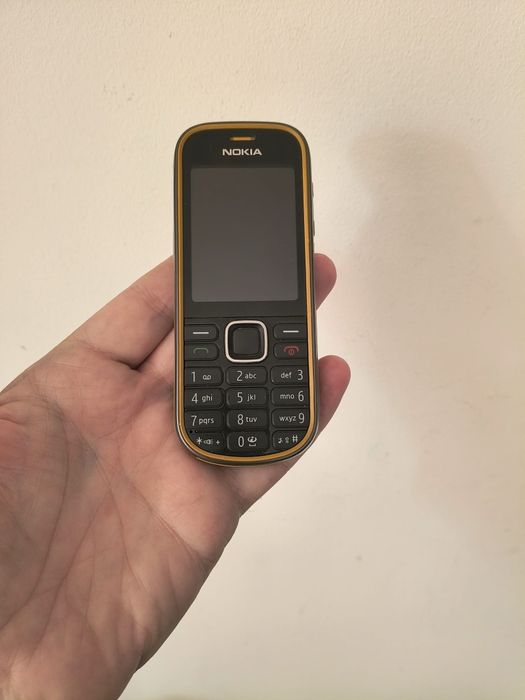 Nokia 3720c-2 ( decodat, estetica foarte buna)