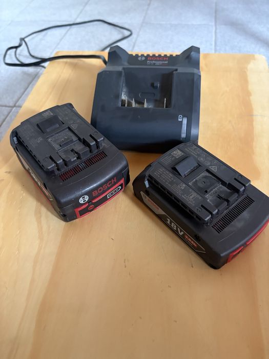 Батерии със зарядно bosch 18v professional