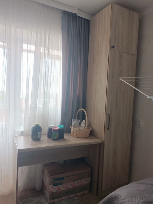 Продаю новый шкаф,с партой