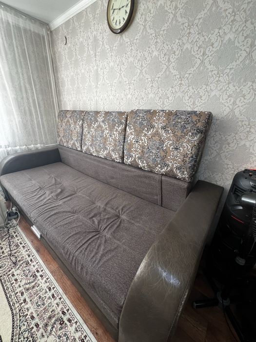 Продам мягкий уголок диван