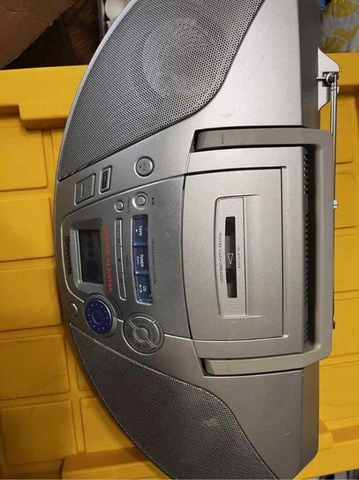 Продаётся магнитола Panasonic RX-ES25