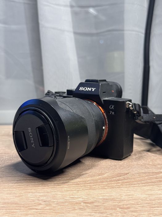 Продам Sony A7 III + объектив 24–70