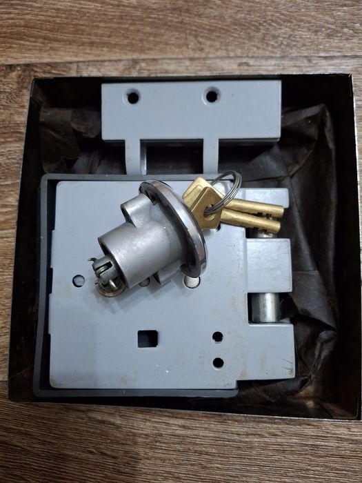 Замок накладной советский