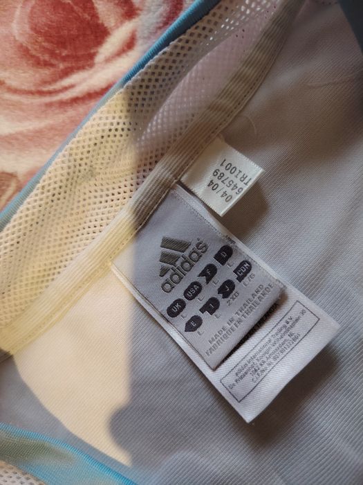 Vând tricou cu Messi original aproape nou