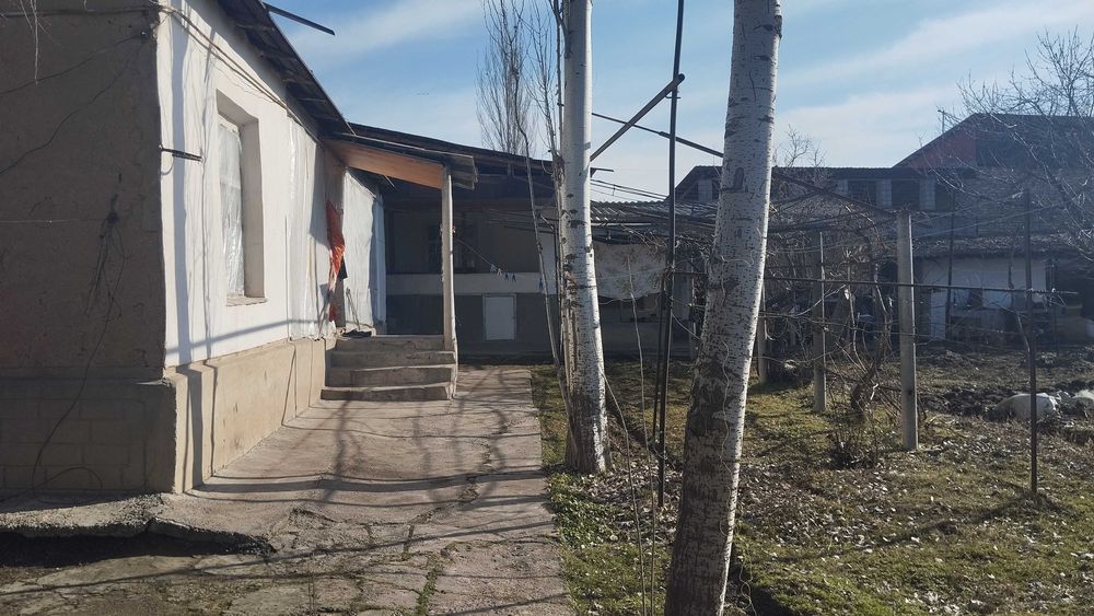 Уй сотилади Паркентда