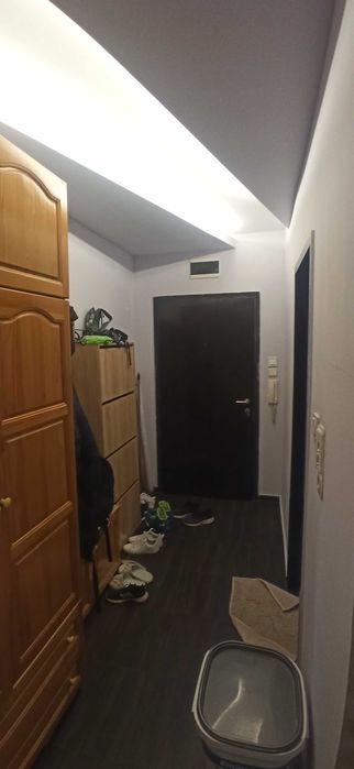 Двустаен апартамент + гараж кв. Редута