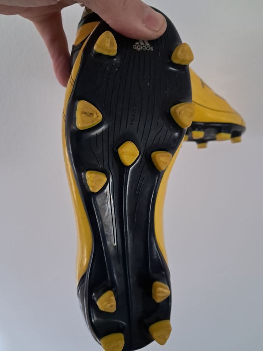 Vând adidas noi nr 37