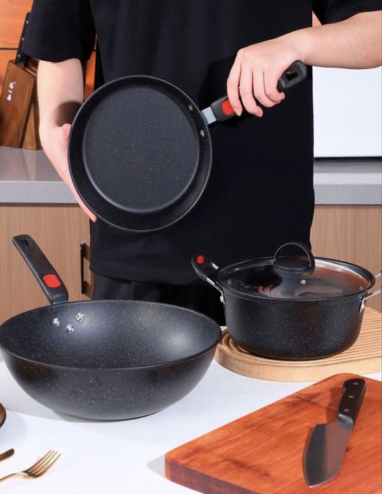 Набор кухонной посуды 3в1 предмета , антипригарные казаны