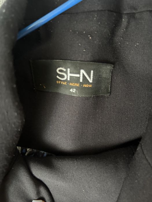 Продается кастюм с брюками