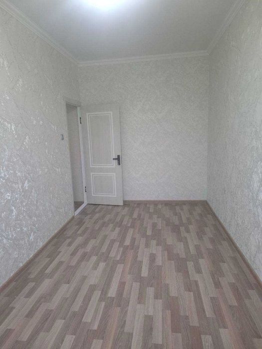СРОЧНО !! Продается квартира в Яшнабаде 2/4/4 ( 48 кв/м ) Асалабад 1