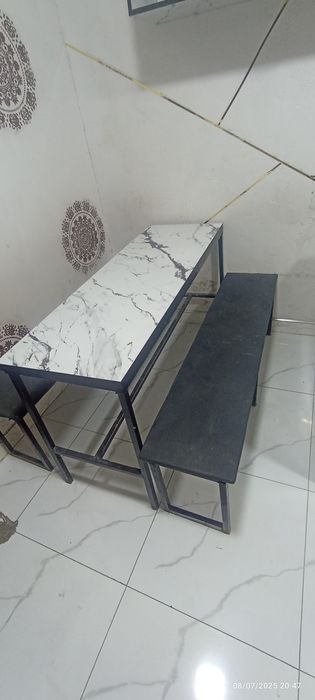 Fasfood mebel yangi 3 oy ishlatilgan