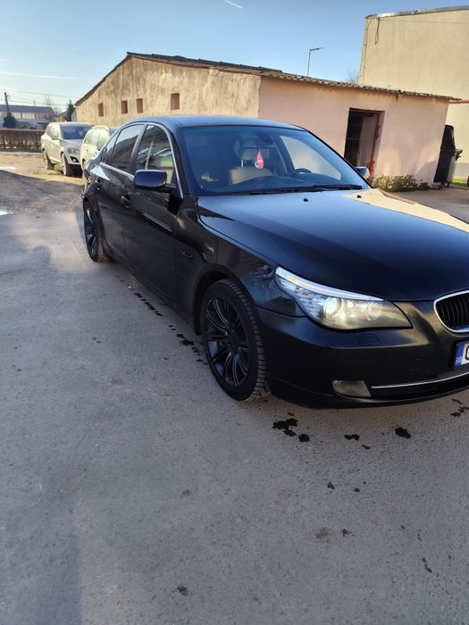 Vând BMW E60 2009