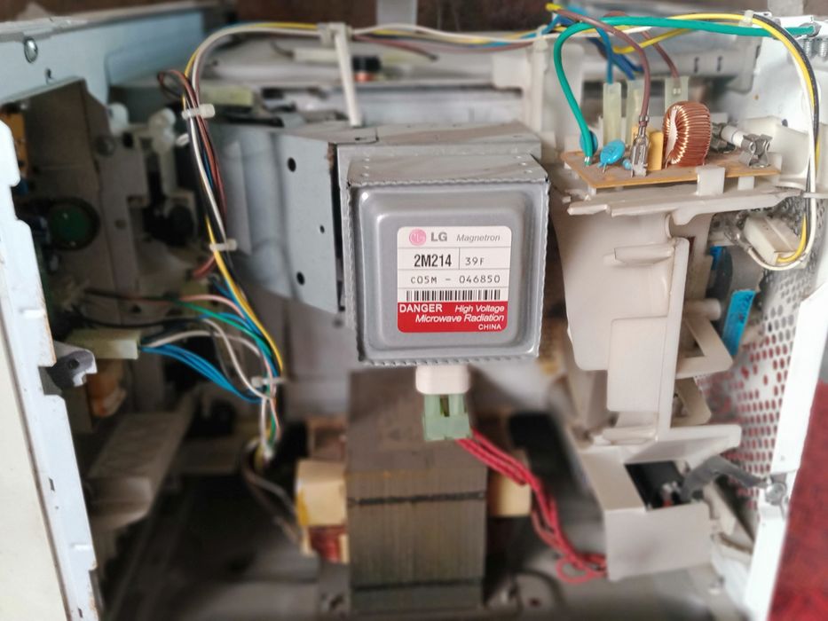 Магнетрон на микроволновку