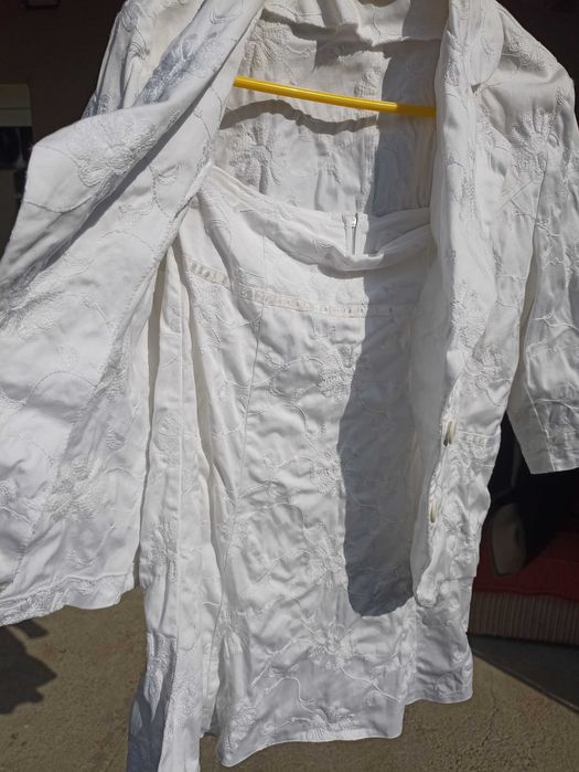 Costum dama alb, marime S, brodat