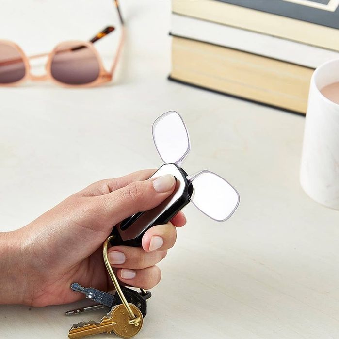 Очки-брелок для чтения