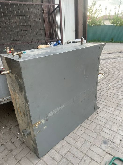 Продам бак металлический под дизель,